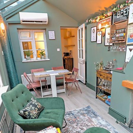 Bay Tree Cottage, Sleeps 7 Close To The Marina Burnham-on-Crouch Ngoại thất bức ảnh
